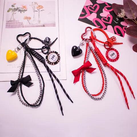 Ciondolo per Borsa a Forma di Cuore da Donna Portachiavi in Corda Intrecciata Fiches da Poker Dado Fiocco Accessorio Decorativo Perline in Acrilico