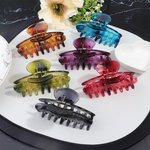 Gradient Transparent Plastic Large Hair Claw For Women Daily Commute Fashion Hair Accessories Elegant Shark Clip Hair Grip
