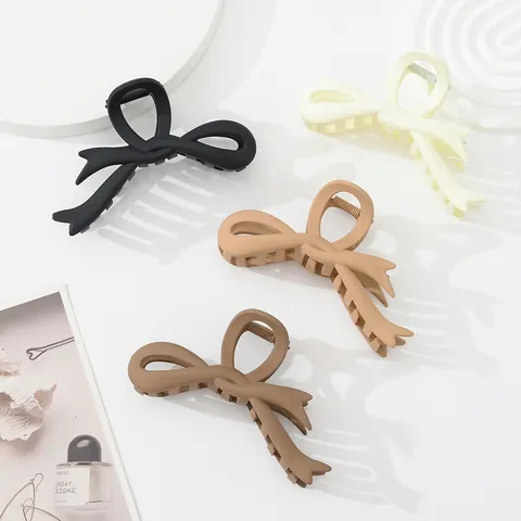 Matte Bow Knot Hair Claw Clip Large Resin Shark Clip For Women Elegant Ribbon Design Hair Accessories Daily Styling Hairpins