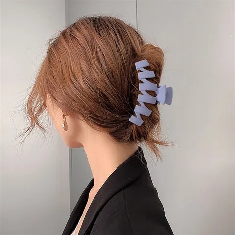 Large Matte Hair Claw Clip For Women Morandi Color Wave Geometric Shark Clip Non-Slip Hair Crab Styling Hair Accessories