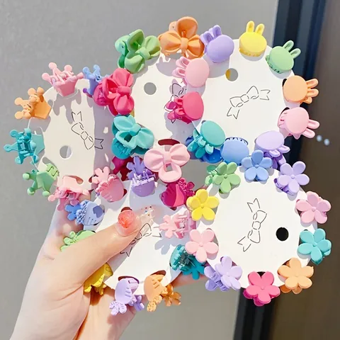 Cute Macaron Color Matte Plastic Mini Hair Claw Clips For Girls Assorted Flower Heart Star Crown Design Hair Accessories