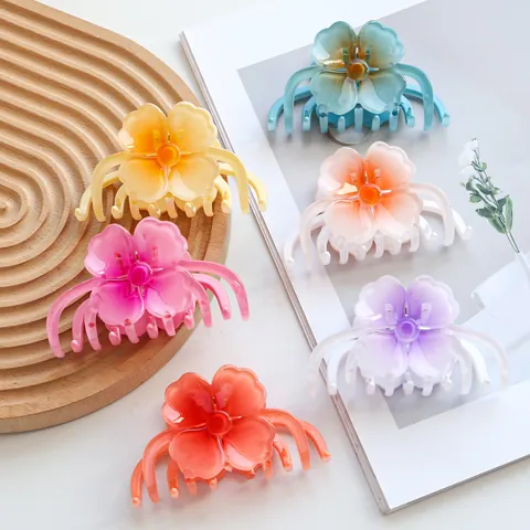 Gradient Flower Hair Claw Clip For Women Resin Plumeria Hairpin Sweet Resort Style Beach Accessories Minimalist Hair Clip