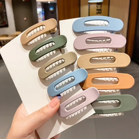 Minimalist Matte Morandi Color Hollow Duckbill Hair Clip For Women Geometric Oval Hairpin Styling Accessory Daily Headwear