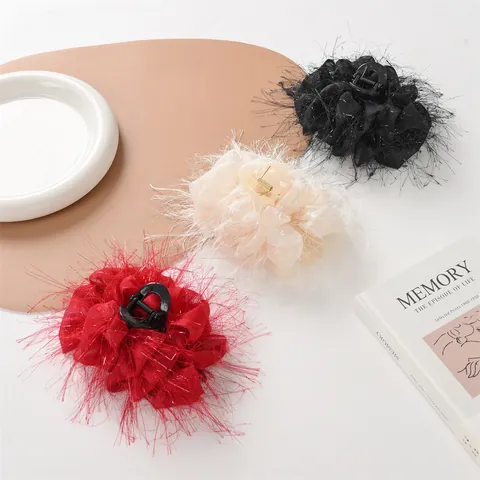 Elegant Ostrich Feather Hair Claw Clip Large Plastic Clamp Mesh Tulle Hairpins For Women Wedding Party Sweet Hair Accessories