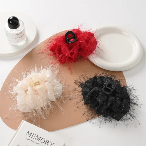 Elegant Ostrich Feather Hair Claw Clip Large Plastic Clamp Mesh Tulle Hairpins For Women Wedding Party Sweet Hair Accessories