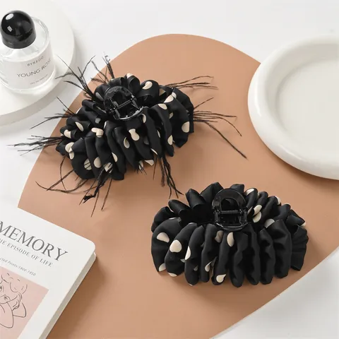 French Vintage Polka Dot Satin Fabric Wrapped Hair Claw Clip With Feather Decor Elegant Shark Clip For Women Hair Accessory