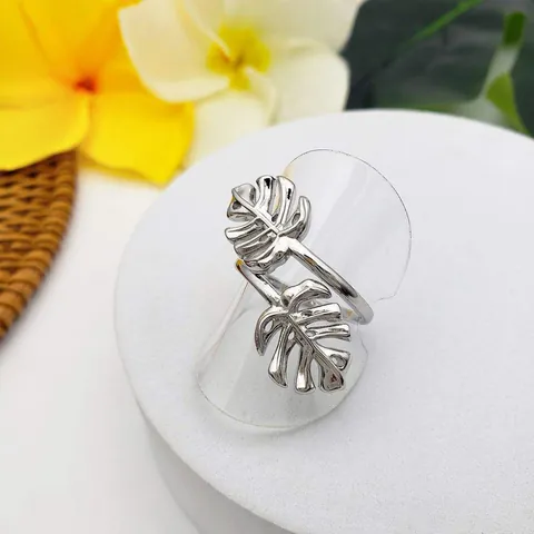 Bague Ouverte en Cuivre Plaqué Or 14K Minimaliste Feuille de Monstera pour Femme Style Tropical Hawaïen Ajustable Ajouré