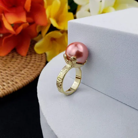 Anello in Perla di Conchiglia Vintage Barocco per Donna in Rame Placcato Oro Intagliato Floreale Stile Hawaiano Gioielli