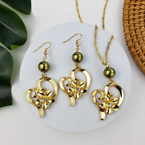 Gioielli Vintage Hawaiani Cuore Traforato Plumeria Lega Perla Di Conchiglia Naturale Zircone Collana Orecchini A Gancio Donna Estate Spiaggia