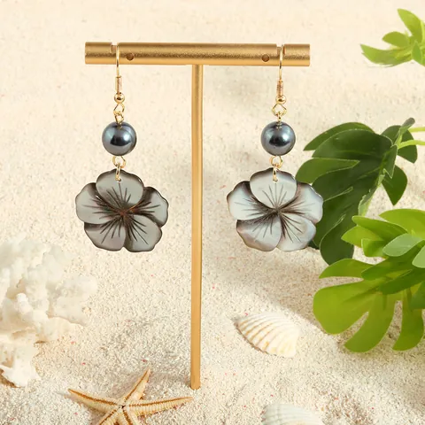 Boucles d'Oreilles Pendantes pour Femmes Style Hawaïen Fleur en Nacre Noire Élégant Alliage Plaqué Or Bijoux Floraux