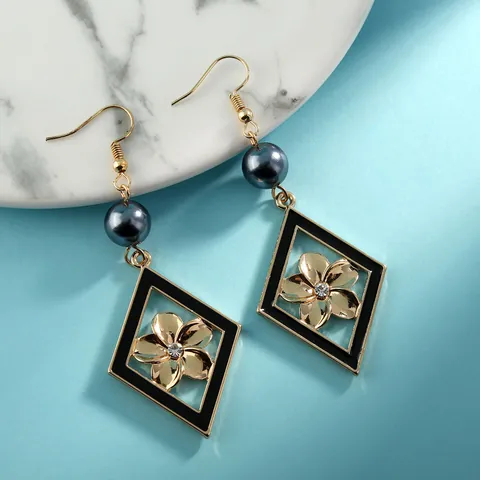 Boucles d'Oreilles Pendantes Vintage Fleur en Coquillage Hawaïen Pour Femmes Alliage Plaqué Or Émail Noir Losange