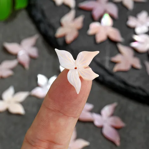 Handgefertigte Natürliche Muschel Blume Schmetterling Form DIY Schmuckzubehör Für Ohrring Haarnadel Herstellung Antiken Stil Rosa Muschel Perle Anhänger