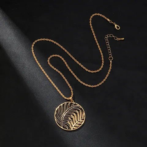 Vintage Gold Plated Alloy Hollow Palm Leaf Round Pendant Necklace And Grey Faux Pearl Dangle Earrings For Women Fashion Jewelry