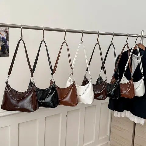 Women Glossy PU Leather Hobo Shoulder Bag Metallic Chain Minimalist Retro Solid Color Commuter Large Capacity Crossbody Bag