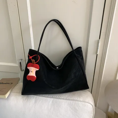 Bolso Tote de Cuero PU de Gran Capacidad para Mujer Bolso de Hombro Minimalista Suave Con Colgante de Manzana Para Escuela