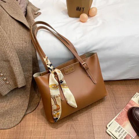 Große Kapazität Damen PU Leder Tote Bag Mit Satin Schal Dekor Kontrastnähte Vintage Schultertasche Pendler Handtasche