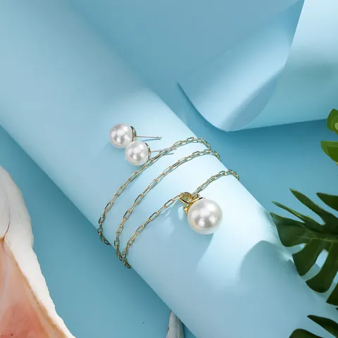 Hawaiian Style Copper Gold Plated Natural Shell Artificial Pearl Necklace Earrings Ensemble For Women Minimalist Luxury Jewelry Accessory