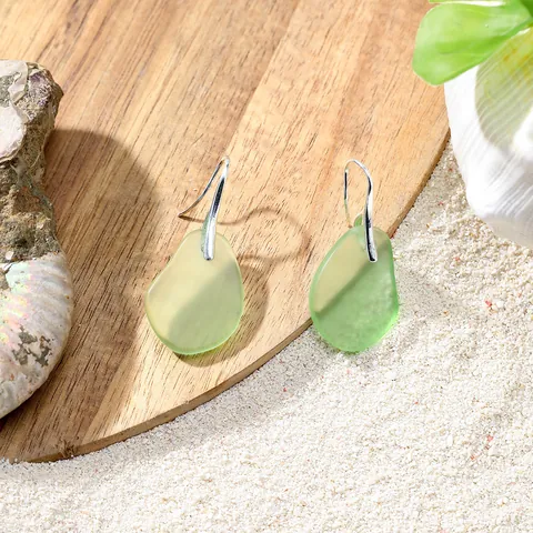 Hawaïaanse Strandstijl Zeeglas Hangende Oorbellen Gematteerde Onregelmatige Druppel Koper Verguld Veelkleurige Sieraden Voor Vrouwen Vakantie