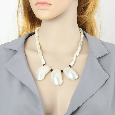 Natuurlijke Schelp Kralenketting Met 3 Grote Halve Maan Hangers Hawaïaanse Boheemse Stijl Voor Vrouwen Sieraden