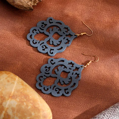 Bohemian Vintage Wooden Hollow Drop Earrings For Women Mandala Pattern Filigree Ethnic Earrings With Golden Metal Hooks