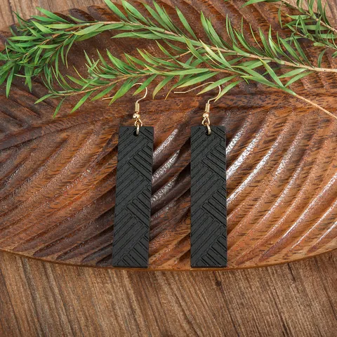 Vintage Wood Rectangle Drop Earrings With Geometric Carving Pattern Etched Wooden Dangle Earrings For Women Ethnic Style Jewelry Accessory