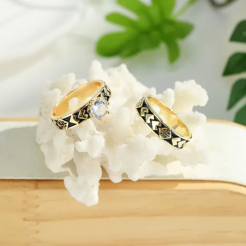 Set di Anelli Vintage Hawaiani in Rame Placcato Oro Con Smalto e Zirconia per Donna Anelli Etnici Impilabili con Motivo Geometrico