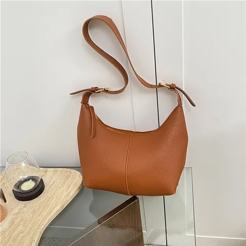 Bolso de Hombro de Cuero de PU Grano de Lichi para Mujer Minimalista Hobo Bolso Soberano Con Correa Ajustable Color Sólido