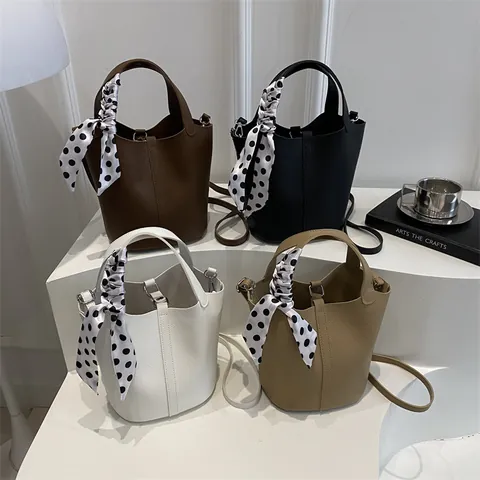 Sac Seau en Cuir PU pour Femmes Avec Écharpe à Pois Minimaliste Vintage Sac à Bandoulière Pour le Quotidien