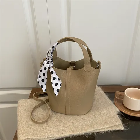 Sac Seau en Cuir PU pour Femmes Avec Écharpe à Pois Minimaliste Vintage Sac à Bandoulière Pour le Quotidien