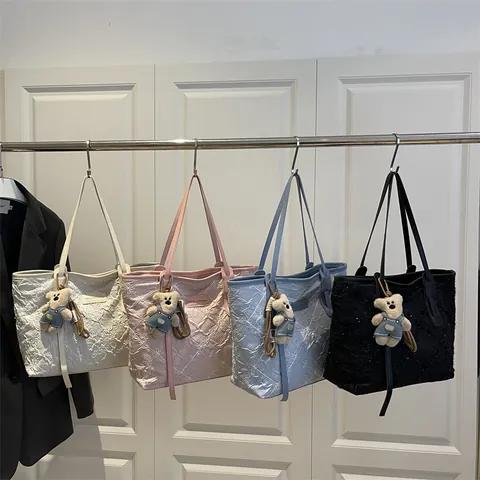 Women Large Capacity Tote Bag Pleated Fabric White Floral Embroidery PU Leather Shoulder Handbag With Bear Charm