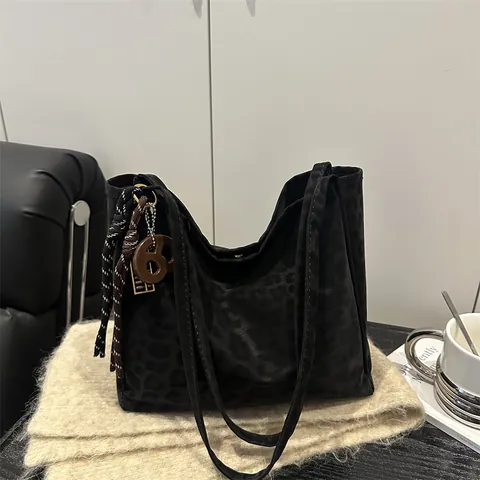 Women Vintage Large Capacity Suede Tote Bag Leopard Print Shoulder Bag Minimalist Commute Shopper Handbag With Charm