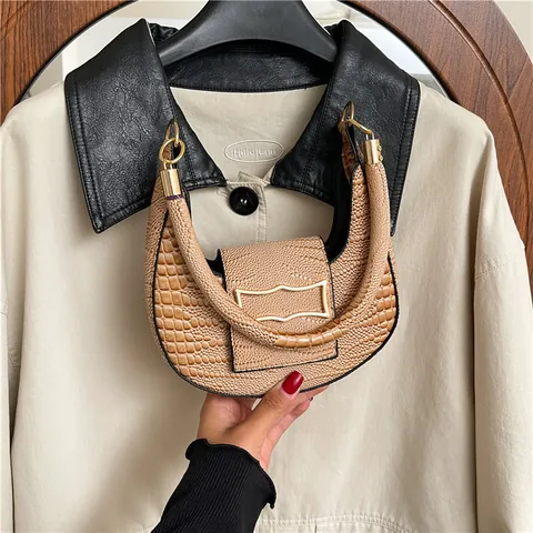 Women's Vintage Crocodile Pattern PU Leather Underarm Bag Minimalist Crescent Hobo Shoulder Bag With Golden Metal Buckle