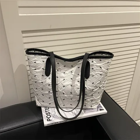 Women Large Capacity Tote Bag Sweet Bow Print Bubble Crinkle Fabric Shoulder Bag For Daily Commuting Office Shopping