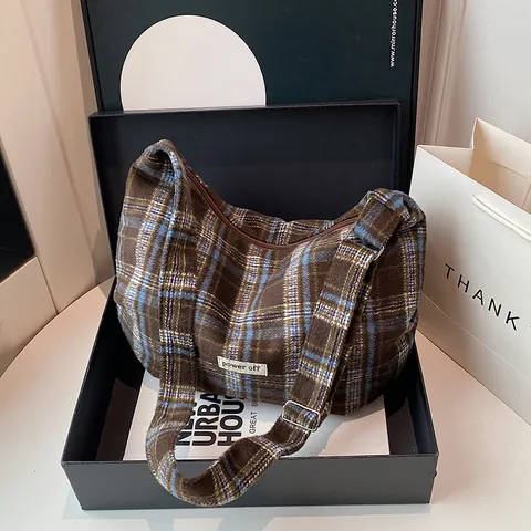 Vintage Plaid Woolen Crossbody Bag For Women Large Capacity Hobo Shoulder Bag With Adjustable Wide Strap Letter Patch