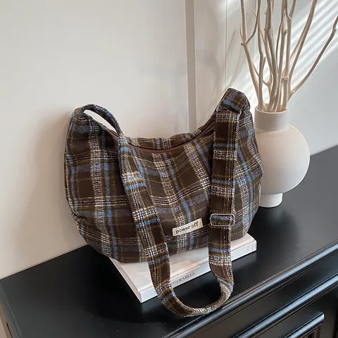 Vintage Plaid Woolen Crossbody Bag For Women Large Capacity Hobo Shoulder Bag With Adjustable Wide Strap Letter Patch