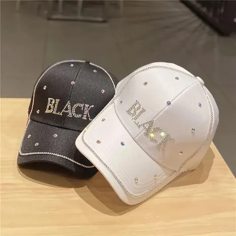 Damen Mode Strass BLACK Buchstaben Baseballkappe Satin-Optik Polyester Gebogener Schirm Sonnenhut Verstellbar Lässig Bling Hut