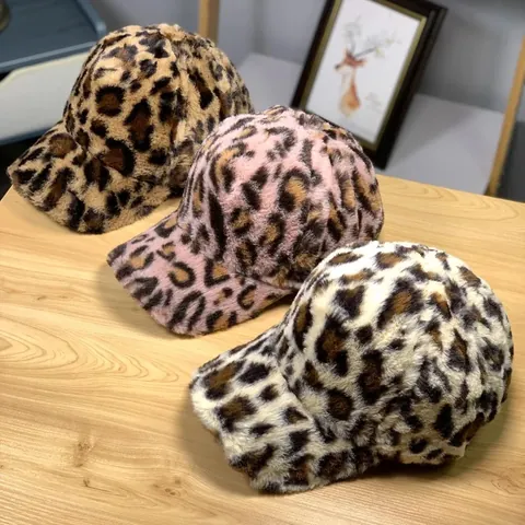 Berretto da Baseball in Pelliccia Sintetica Leopardata da Donna Invernale Caldo Peluche Ispessito Moda Tesa Curva Regolabile