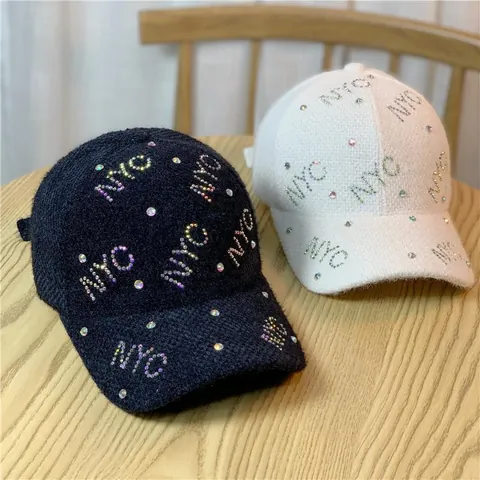 Berretto da Baseball Invernale Caldo in Ciniglia da Donna Moda Strass NYC Lettera Regolabile Tesa Curva Cappello Sportivo