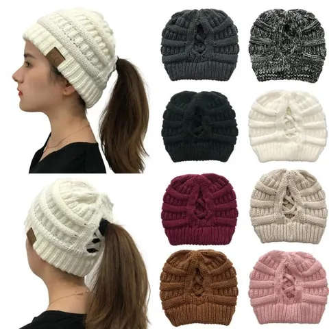 Damen Criss Cross Pferdeschwanz Beanie Messy Bun Strickmütze Winter Warm Outdoor Elastisch Einfarbig Acryl Weiche Mütze