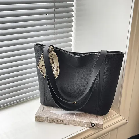 Bolso de Mano para Mujer Color de Contraste Patrón de Lichi Cuero PU Gran Capacidad Bolso de Hombro Con Bufanda Decorativa
