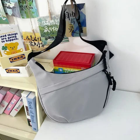 Women Large Capacity Nylon Crossbody Bag Minimalist Half Moon Dumpling Shoulder Bag Casual Commute School Messenger Tote Bag