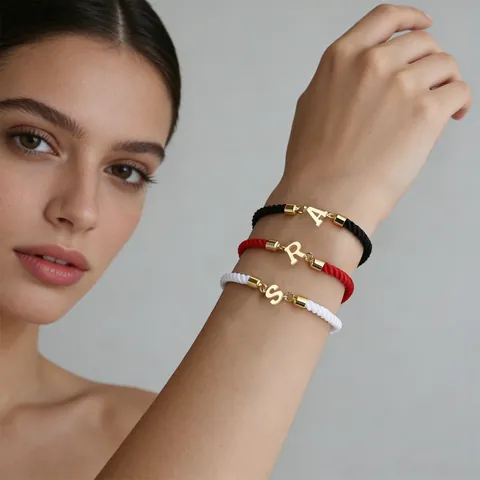 Einfaches Geflochtenes Seil Initial Armband Für Damen Vergoldeter Titanstahl Buchstaben Charm Verstellbarer Handschmuck Mode