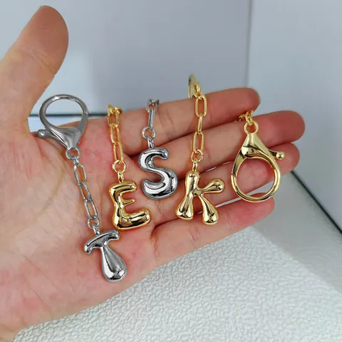 Llavero de Letra de Burbuja de Cobre Bañado en Oro de 18K Colgante de Alfabeto de Letra Inicial Globo Adorno de Bolso