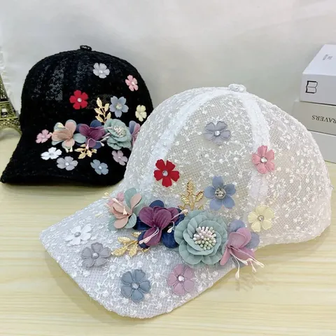 Casquette de Baseball en Dentelle pour Femme Décoration Florale 3D Protection Solaire Respirant Chapeau Élégant Style Pastoral