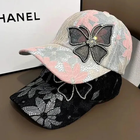 Casquette de Baseball en Dentelle Papillon Strass Mode pour Femmes Protection Solaire Respirante Broderie Florale Mesh Casquette pour Été Voyage Chapeau Décontracté