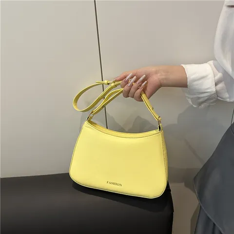 Bolso Hobo de Axila de Cuero PU Minimalista para Mujer Color Sólido Decoración de Letras Doradas Bolso de Hombro con Cremallera Diario