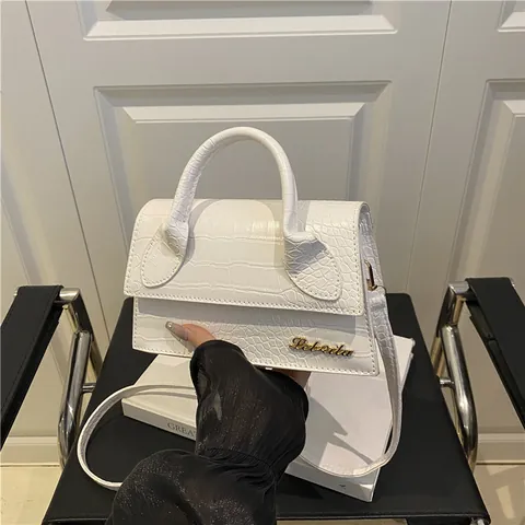 Mini Sac à Main pour Femme Motif Crocodile Cuir PU Petit Sac Carré Bandoulière Avec Bandoulière Réglable Style Élégant