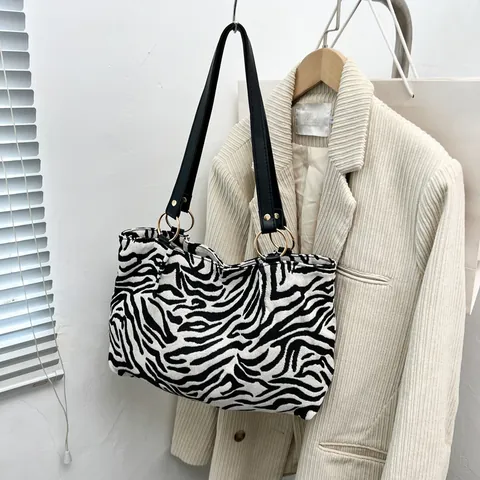 Borsa Tote da Donna con Stampa Leopardata e Zebrata di Grande Capacità Borsa a Spalla in Tela Anelli in Metallo Oro Chiusura Magnetica