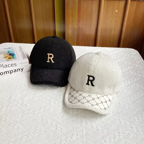 Women Winter Sherpa Fleece Baseball Cap Fashion Vintage Warm Lamb Wool Hat With Rhinestone Letter R Embroidery Adjustable Trucker Hat