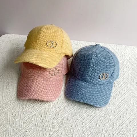 Gorra de Béisbol Elegante de Felpa para Mujer Decoración de Doble Anillo de Diamantes de Imitación Sombrero de Invierno de Chenilla Cálida Color Sólido Ajustable Accesorio de Moda